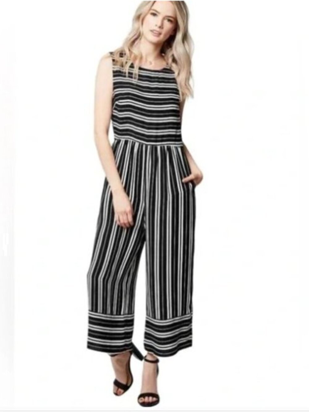 Everly Black & White Striped Sleeveless Jumpsuit Romper Women's Size Medium Boho